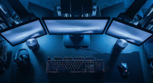 Prawidłowe ustawienie monitora znacząco zmniejsza zmęczenie oczu i napięcie mięśni szyi.